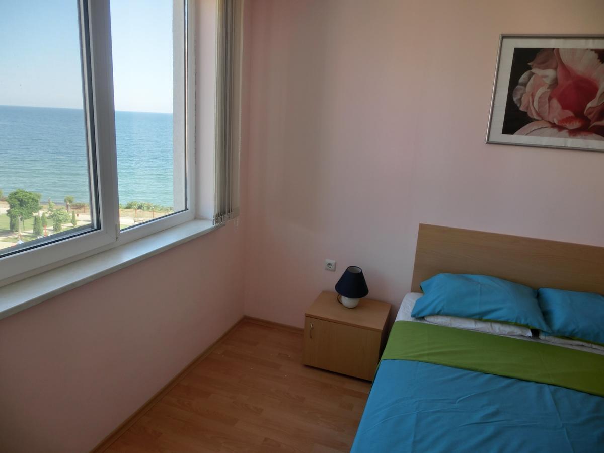Sea View Panorama Apartment On Complex With Pools And Beach, Sveti Vlas Dış mekan fotoğraf